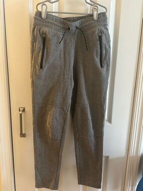 Boy’s GapKids Gray Drawstring Jogger Pants
